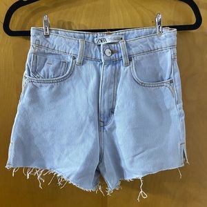 High rise raw hem Zara shorts